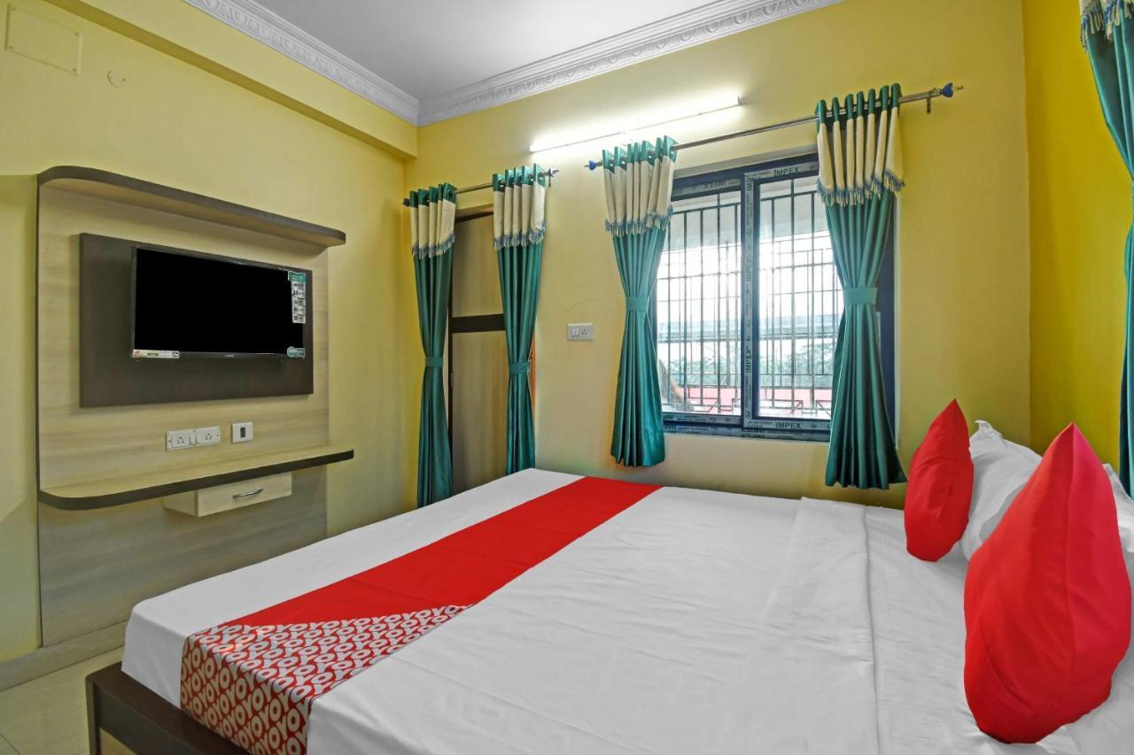 Oyo Flagship 84655 S S Guest House Колката Екстериор снимка