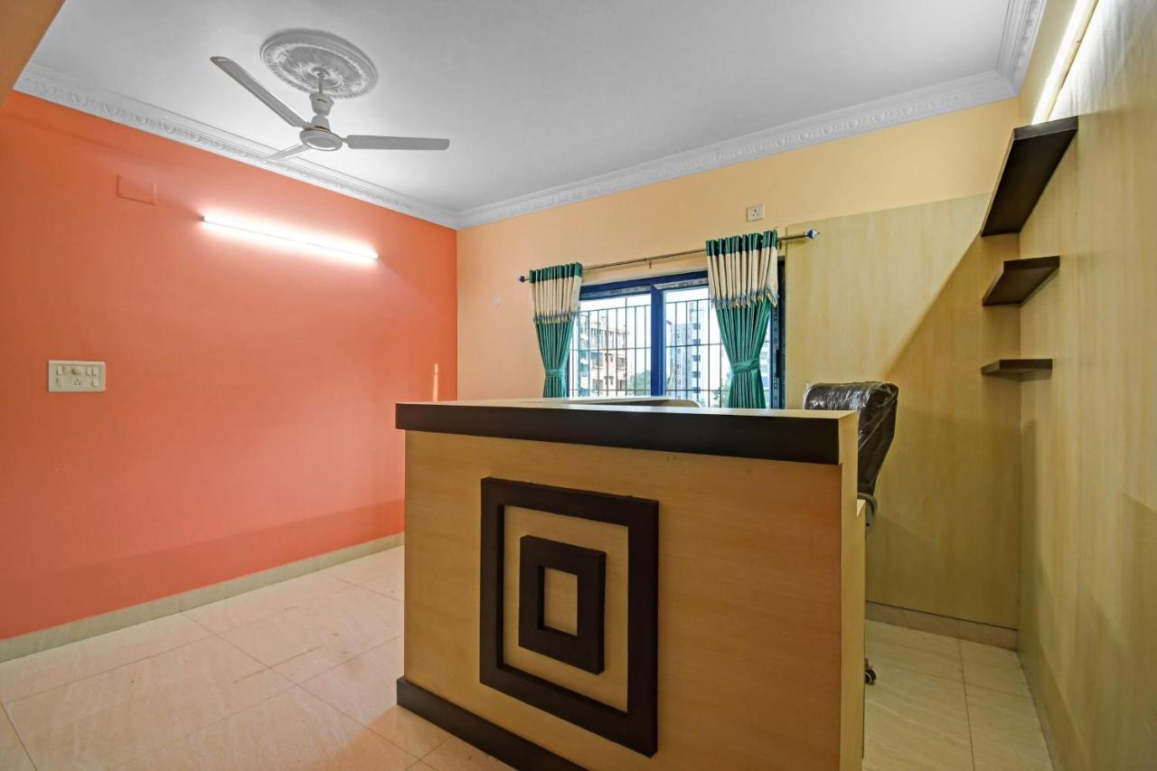 Oyo Flagship 84655 S S Guest House Колката Екстериор снимка
