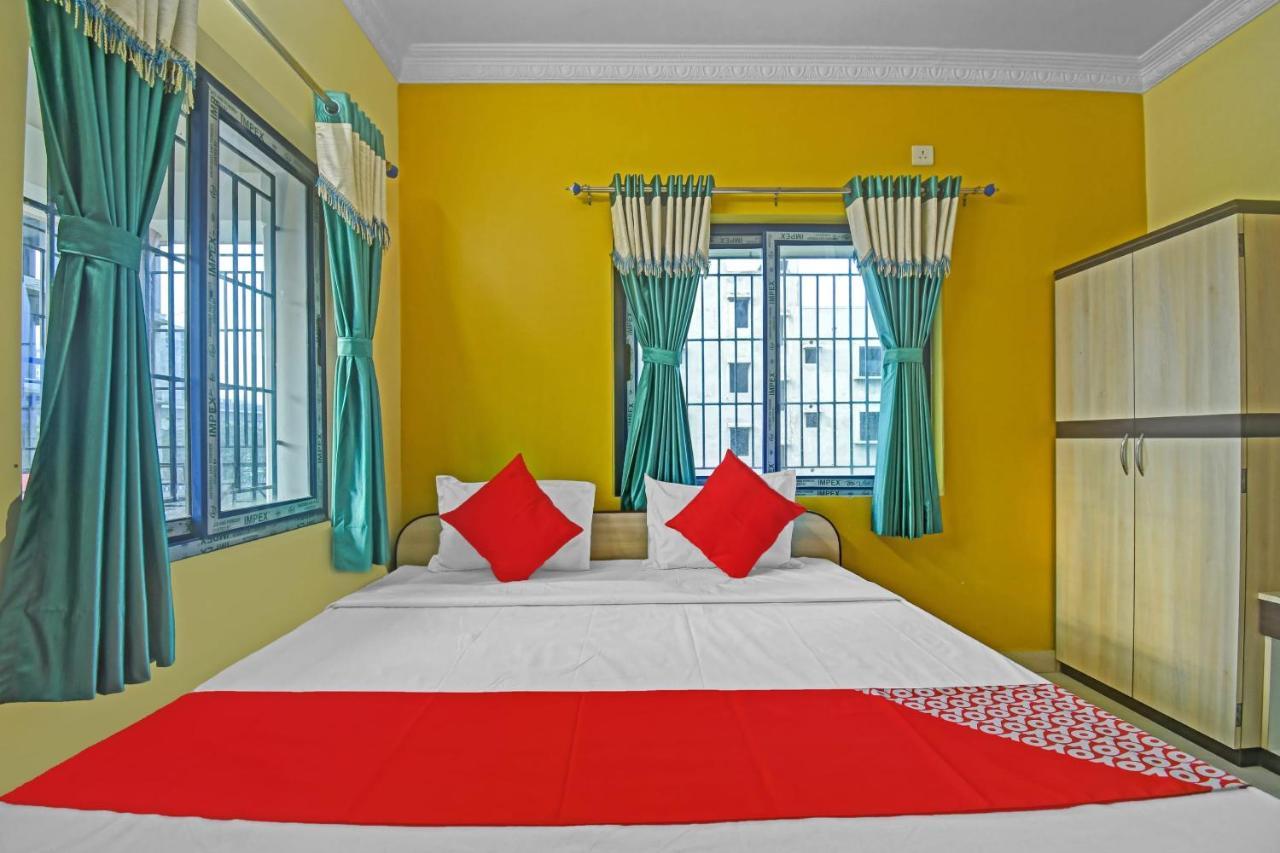 Oyo Flagship 84655 S S Guest House Колката Екстериор снимка