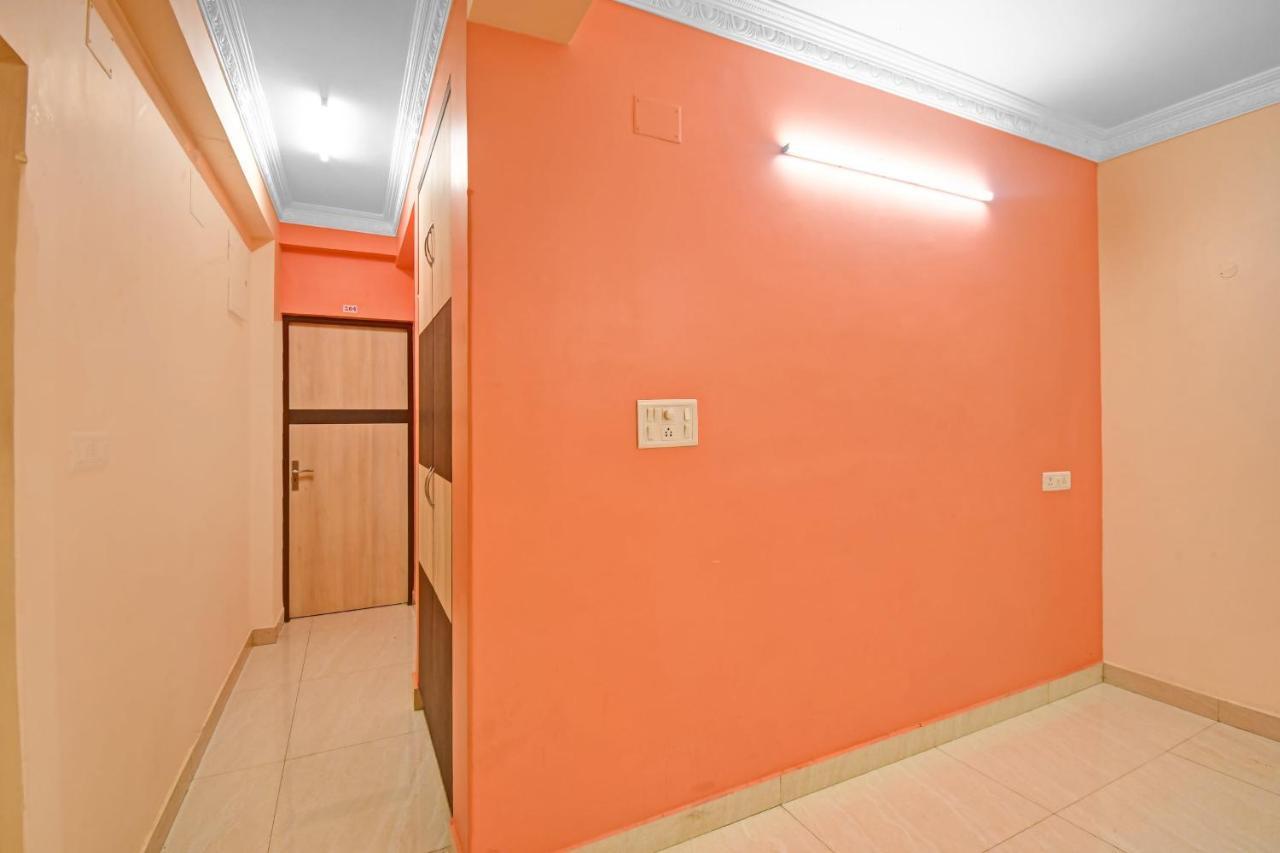 Oyo Flagship 84655 S S Guest House Колката Екстериор снимка