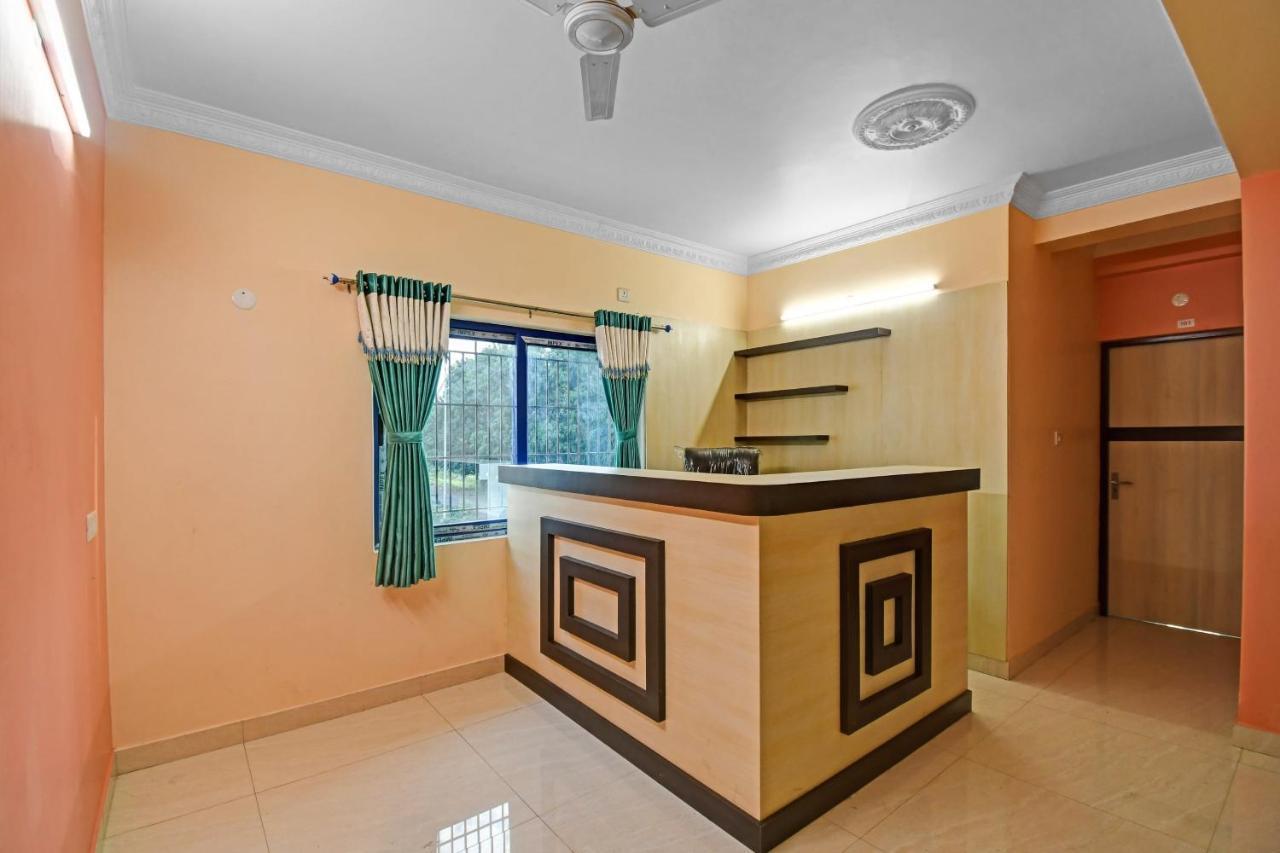 Oyo Flagship 84655 S S Guest House Колката Екстериор снимка